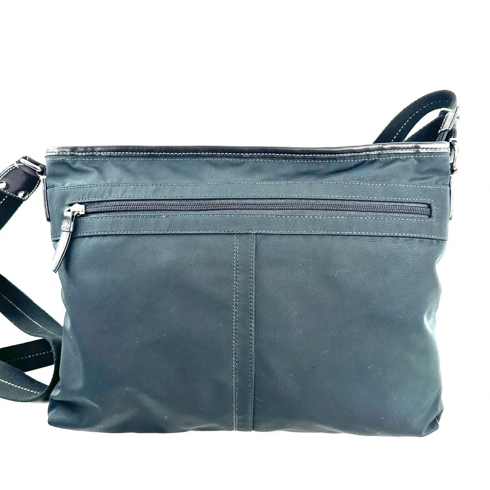 Coach Unisex 70209 Black Nylon Messenger Crossbody Bag Super Rare Singapore